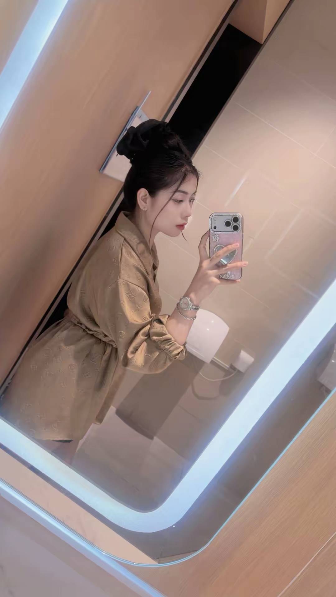 PUPUK138
